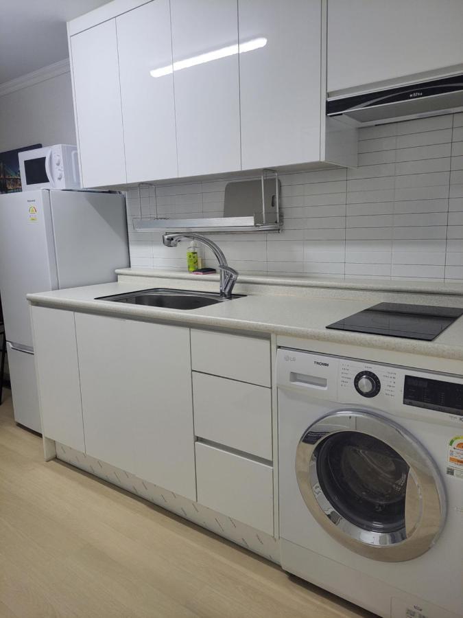 Brand New 2 Bedroom Apartment #6 Сеул Екстериор снимка