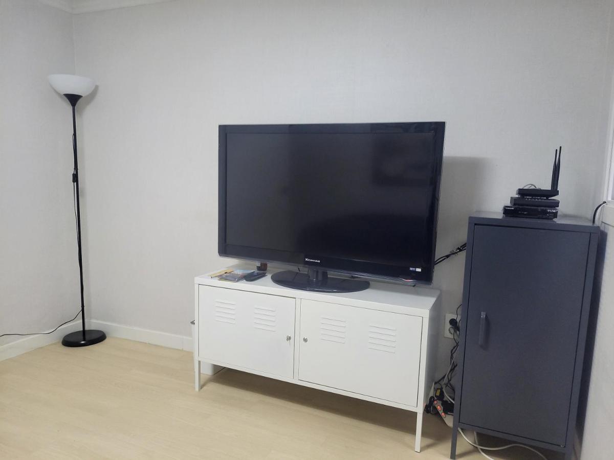 Brand New 2 Bedroom Apartment #6 Сеул Екстериор снимка